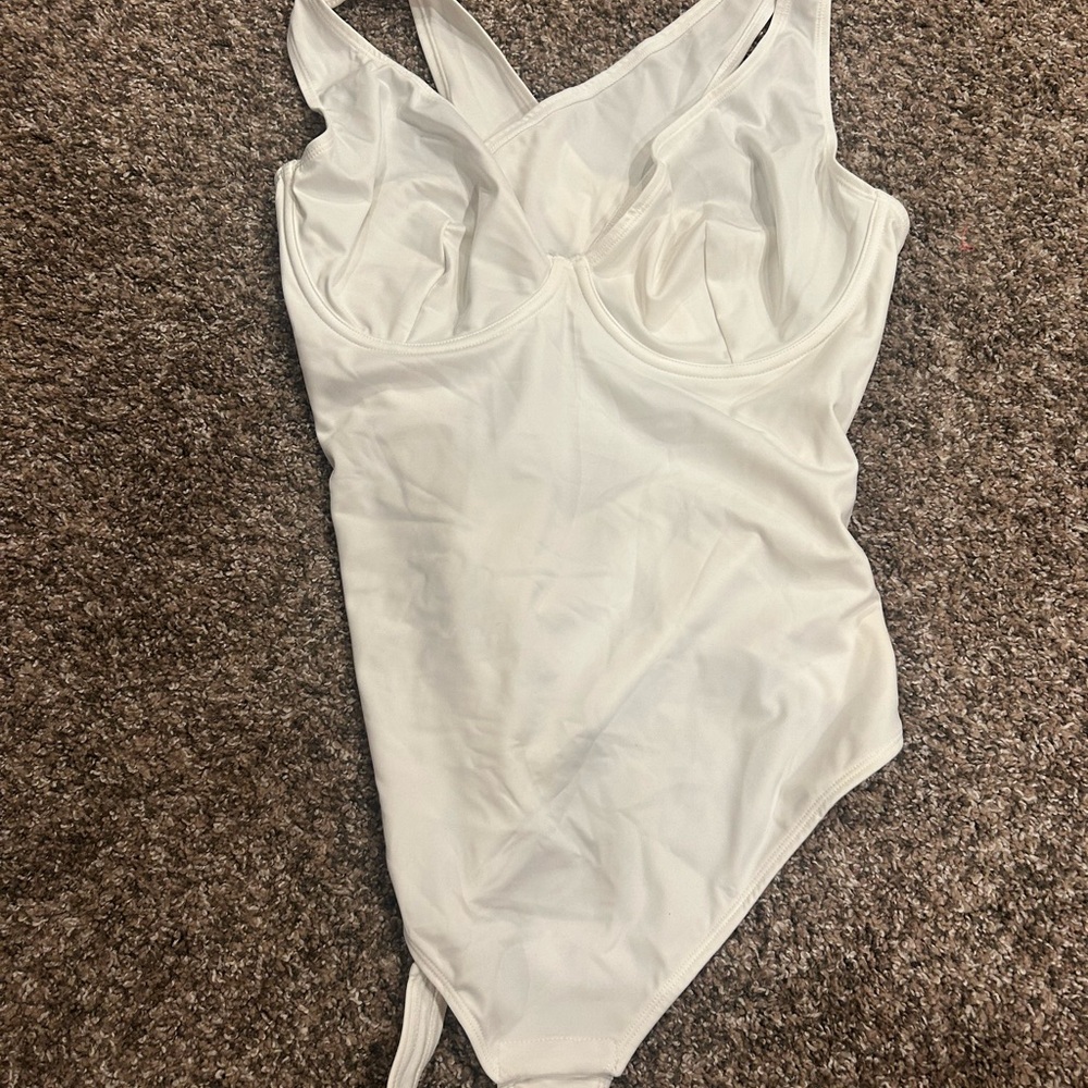 White underwire shapewear XL